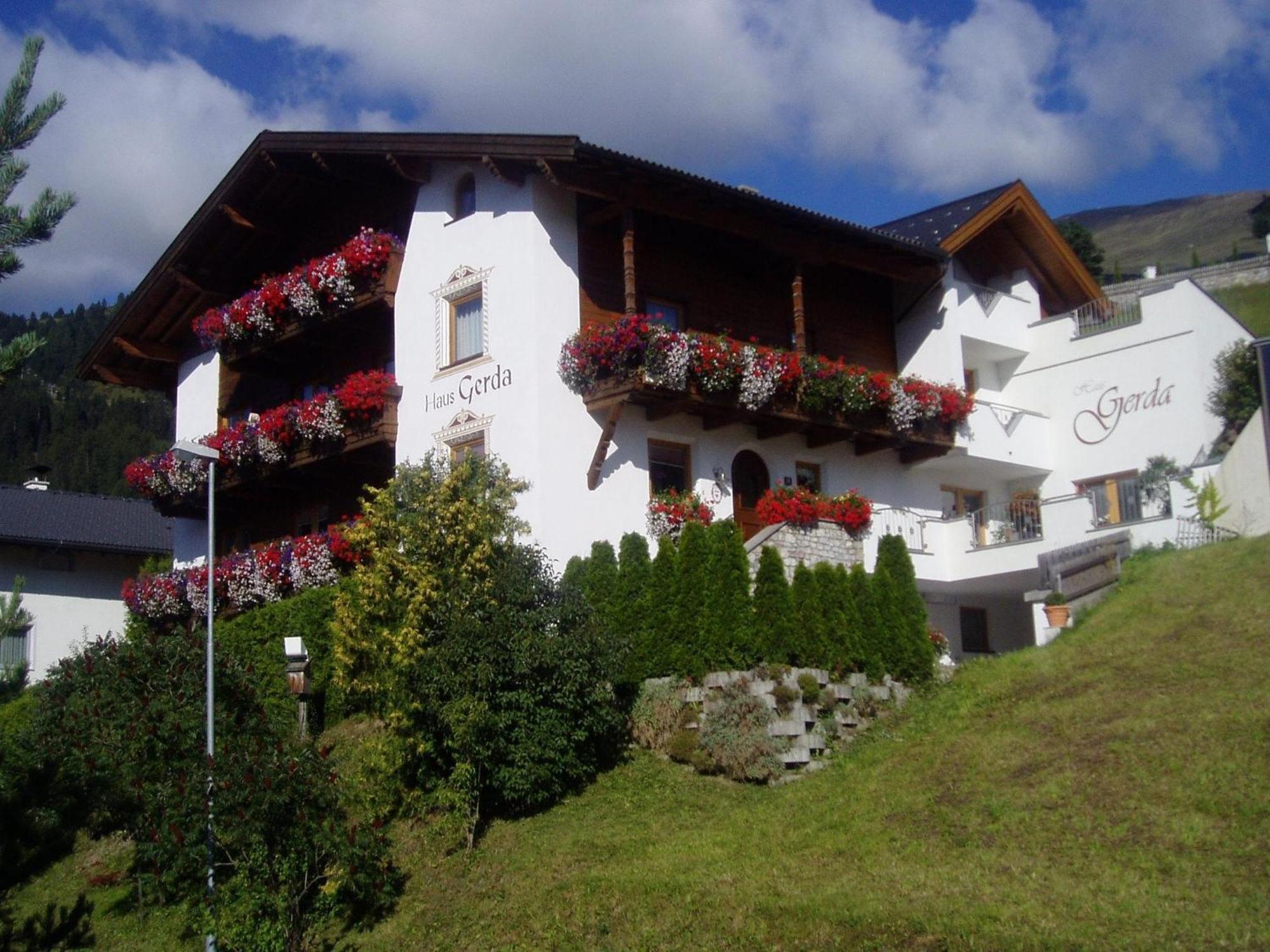Отель Haus Gerda Фис Экстерьер фото